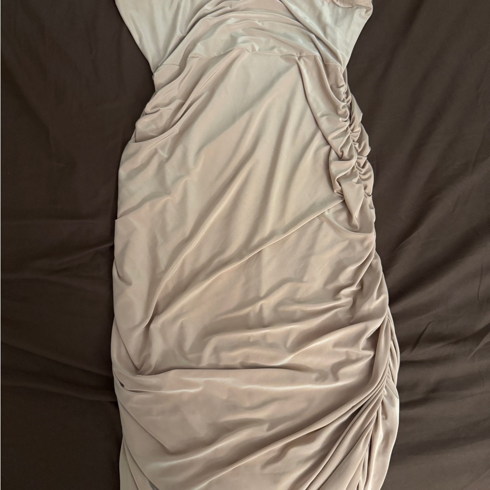 Elegant Strapless Cream Dress